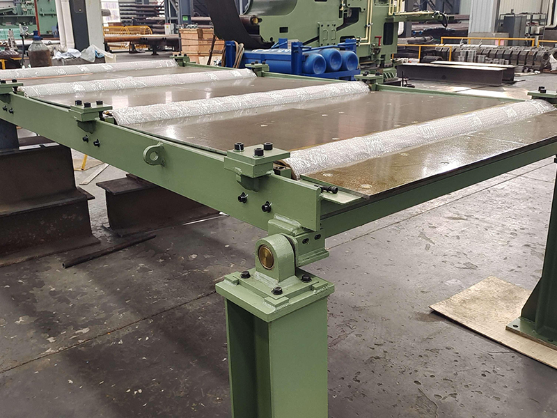 No2入口剪穿带导板台